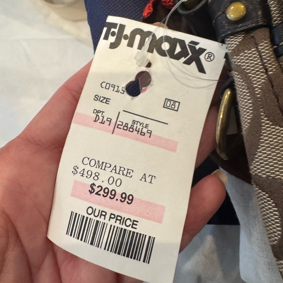 Coach Signature Legacy Shoulder Bag - Picture 9 of 10